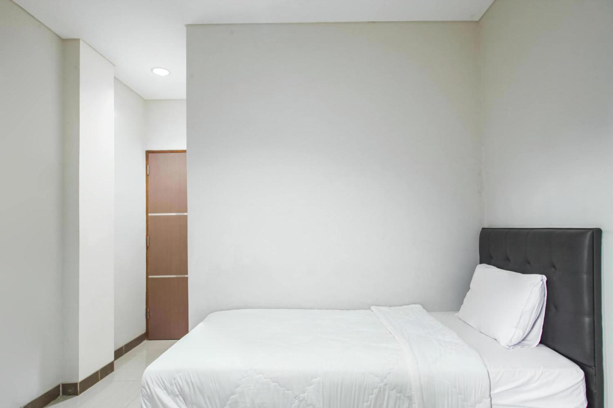 Capital O 93589 Hotel Wongso Syariah Pangkal Pinang Extérieur photo