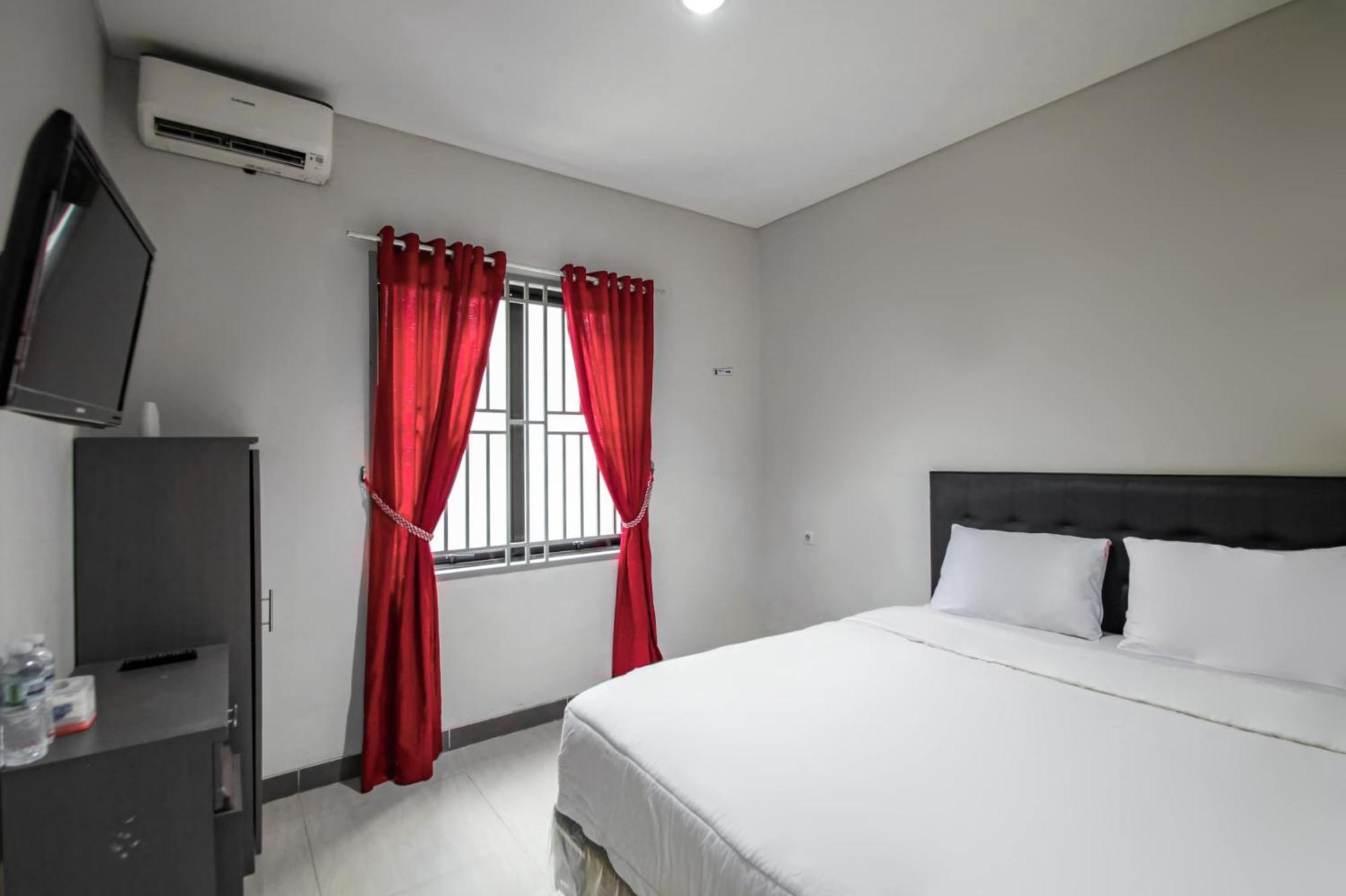 Capital O 93589 Hotel Wongso Syariah Pangkal Pinang Extérieur photo