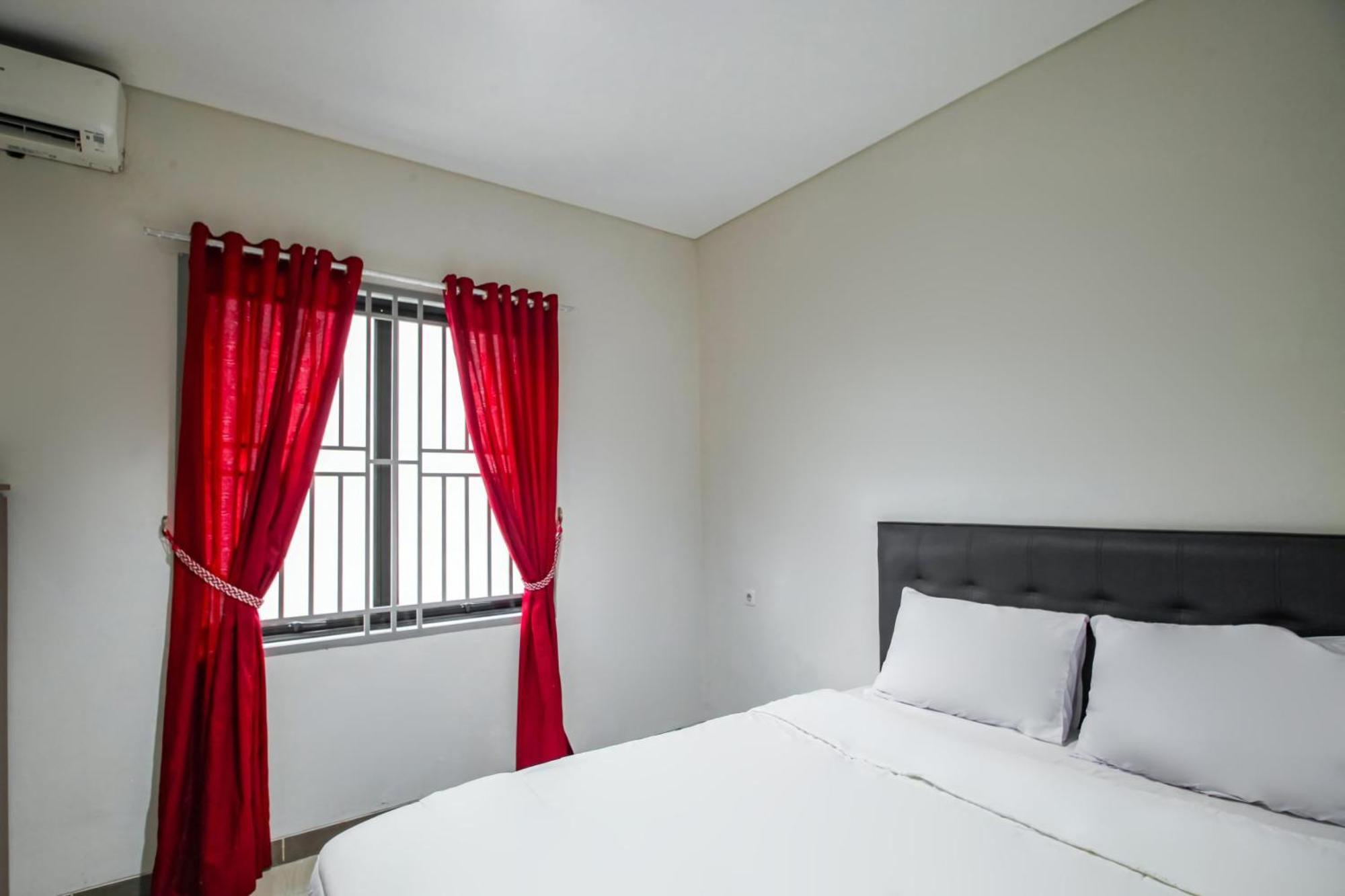 Capital O 93589 Hotel Wongso Syariah Pangkal Pinang Extérieur photo